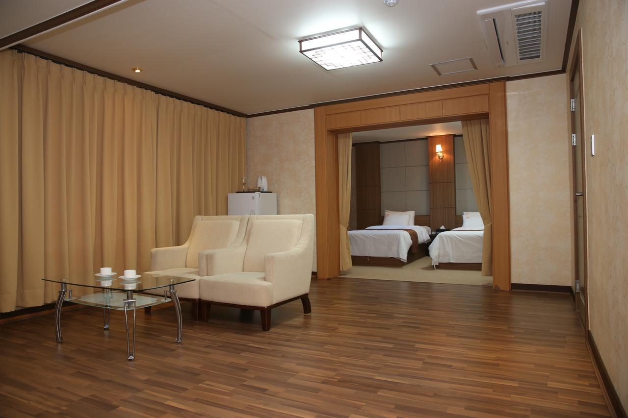 Uljin Grand Hotel Exterior photo